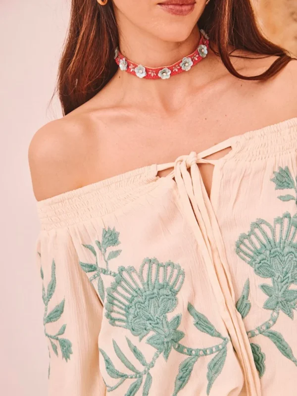 BLUSA FLORES BORDADAS - Imagen 2