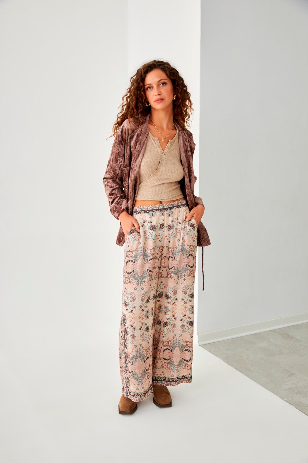 Pantalón - Pantalón PANTALÓN ESTAMPADO ABERTURAS LATERALES - Imagen 5